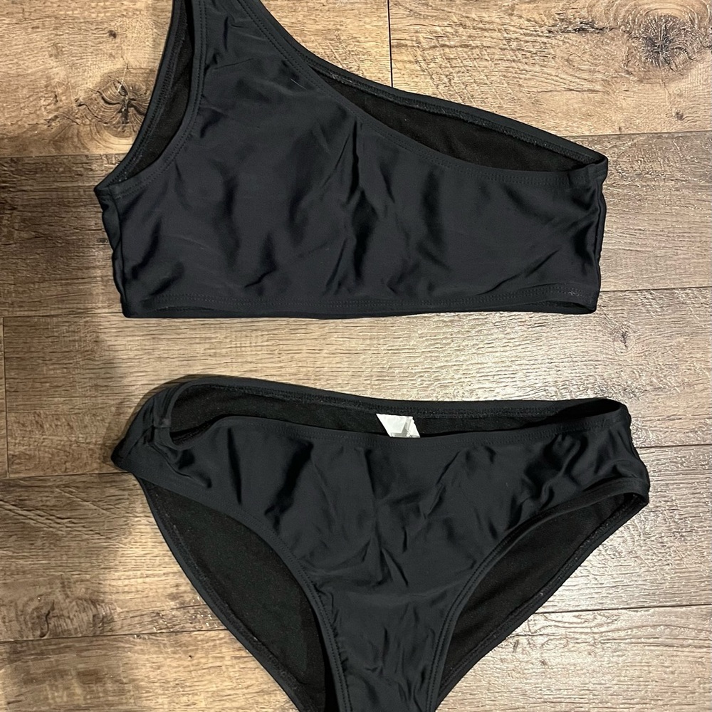 Black One-Shoulder Bikini Set